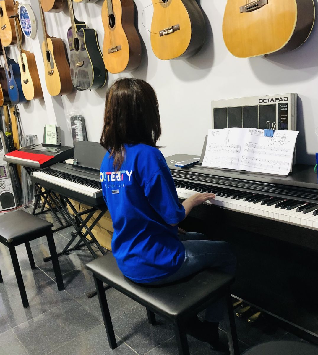 KHÓA-HỌC-ĐÀN-PIANO-NGƯỜI-LỚN-TÂN-PHÚ