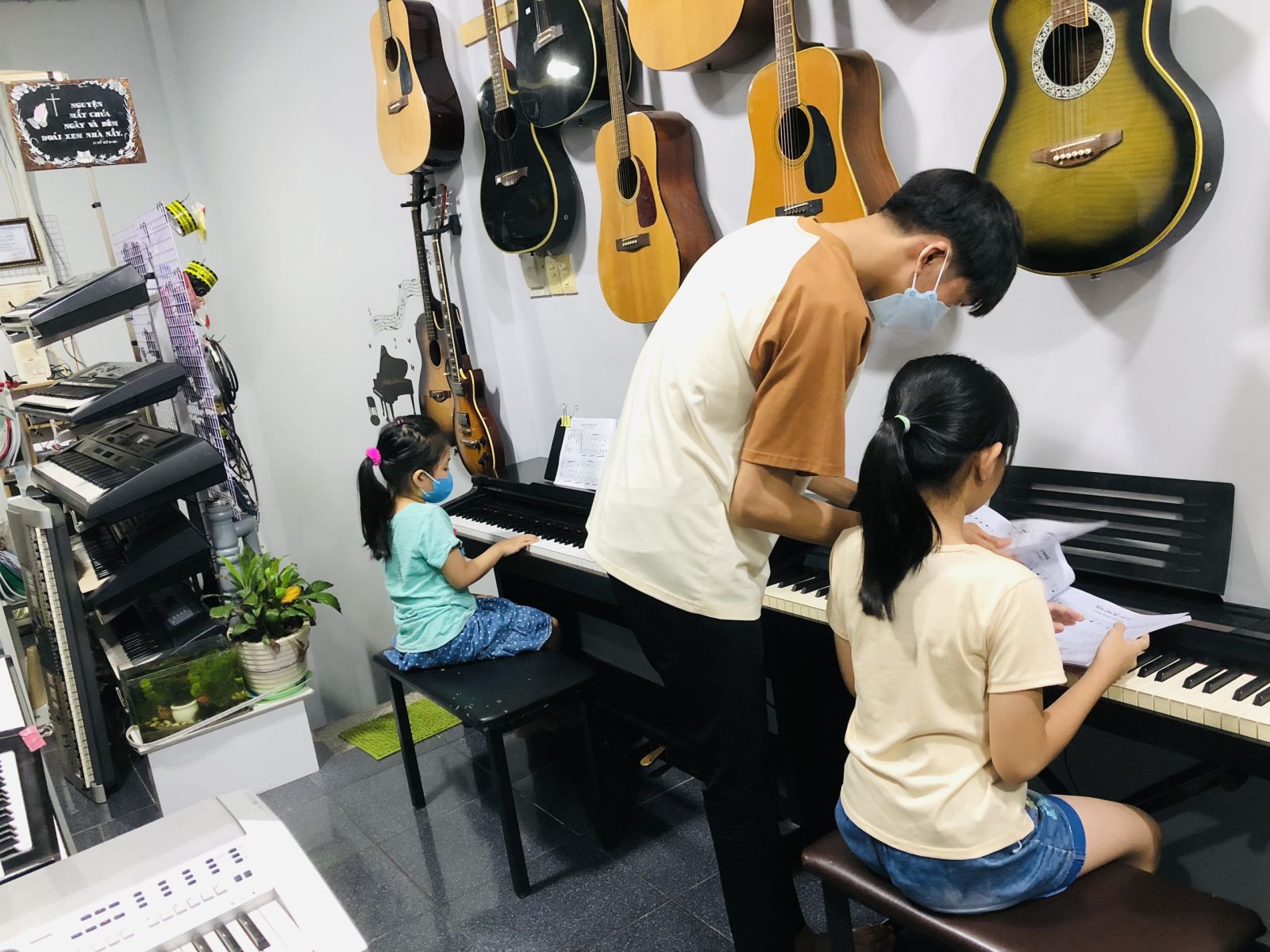 Trung Tâm Nhạc Cụ - Dạy Nhạc - Dạy Đàn Organ, Guitar, Piano tại An Phú Tây, Bình Chánh