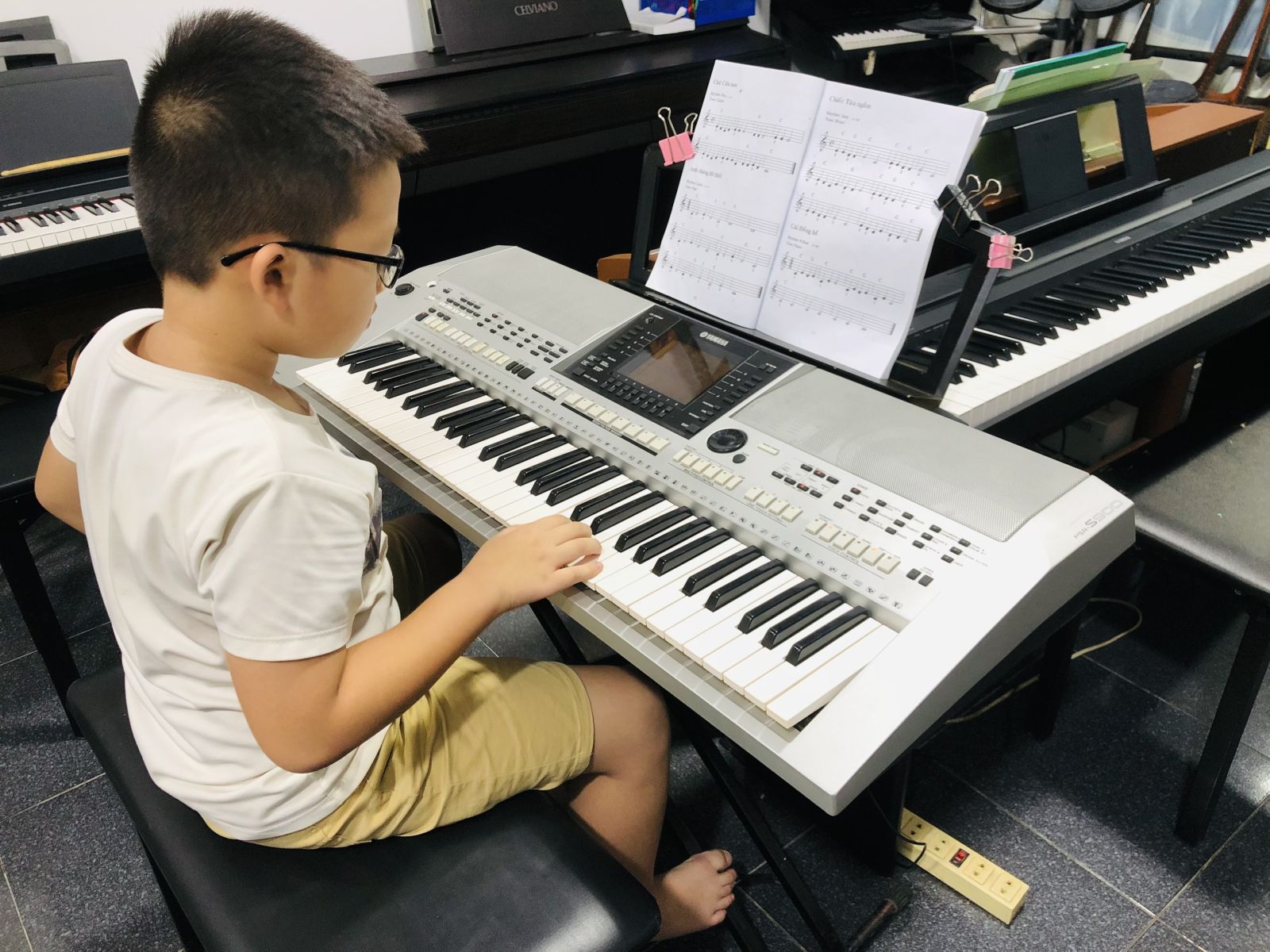 thu-mua-đàn-organ-tại-Bình-Chánh-tpHCM 