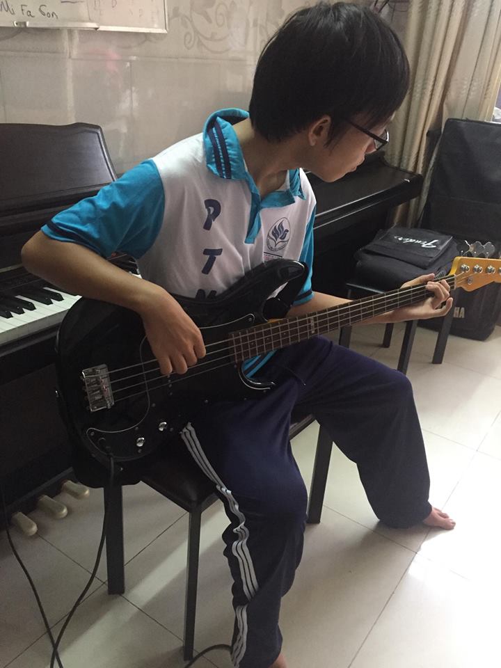 day-dan-guitar-bass-tpHcm-quan12